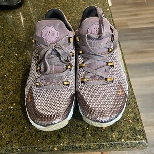 Women’s Metcon 4 size 9.5